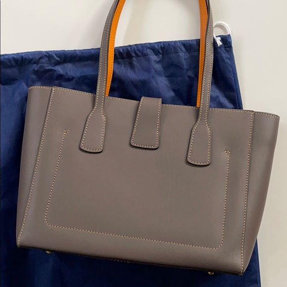BNWT Dooney & Bourke Small Shannon Tote - Picture 4 of 7